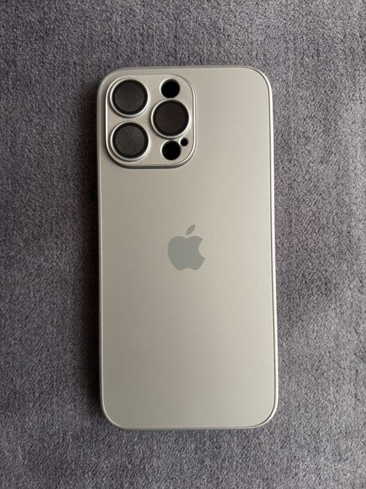 Vand husa iPhone 15 Pro Max Natural Titanium / Black Titanium