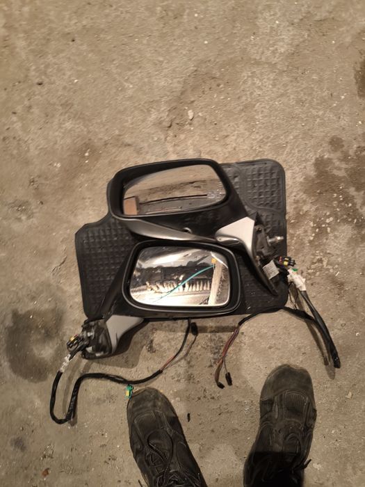 Ляво,шофьорски странично огледало Ситроен С8,Фиат Улиз,Ланчия Федра,Пе