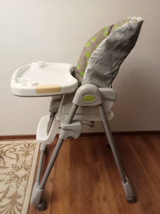 Детский обеденный стол