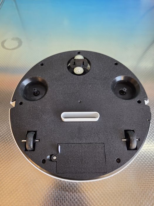 Мини робот прахосмукачка