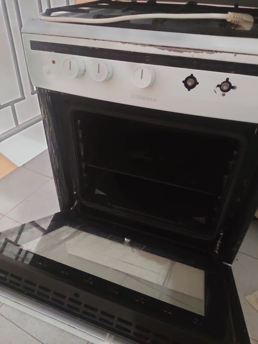 Продам газовую плиту