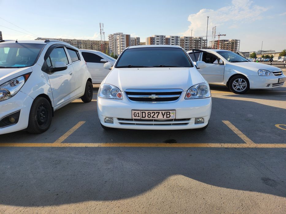 Срочно не дорого Lacetti-2012г. Пробег-172 000 км.