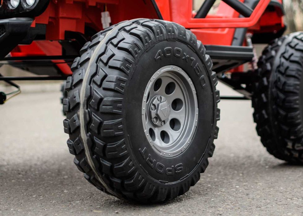 Акумулаторен Двуместен джип JEEP 4X4 12v14Ah батерия,MP4 плейър