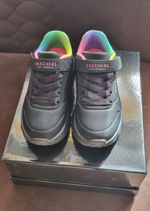 Adidași Skechers fete, mărimea 28, stare excelentă