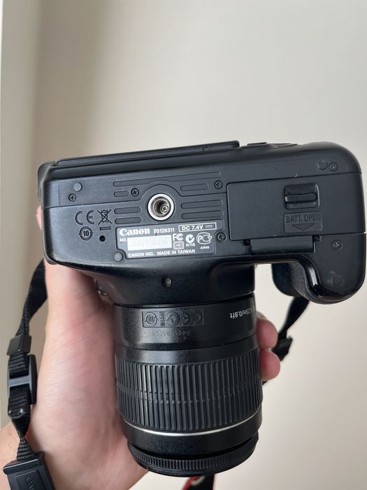 Canon 600d продам