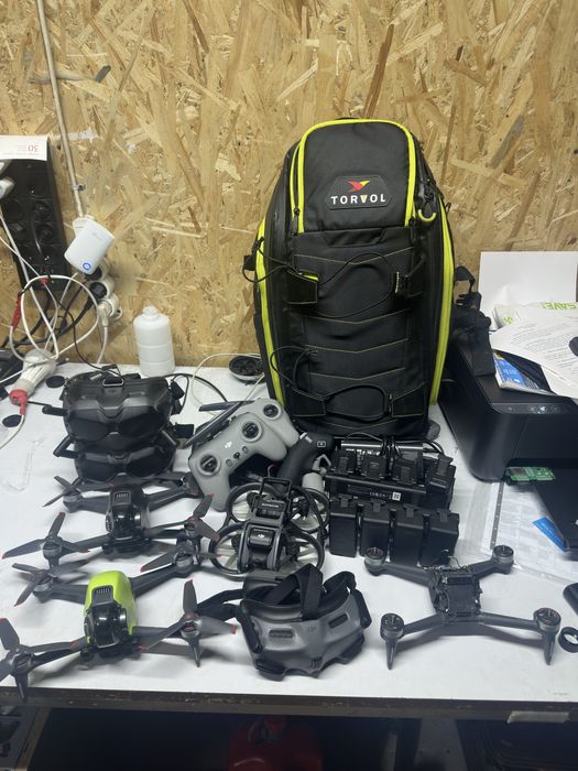 Pachet Masiv FPV DJI – Lot 3 Drone (DJI FPV & Avata) + 2x Goggles V2 + Stație/Baterii + Rucsac Torvol Pro