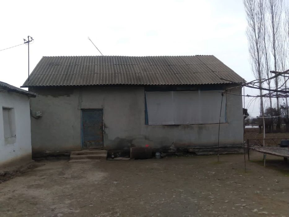 Үй сотилади Бока туманида