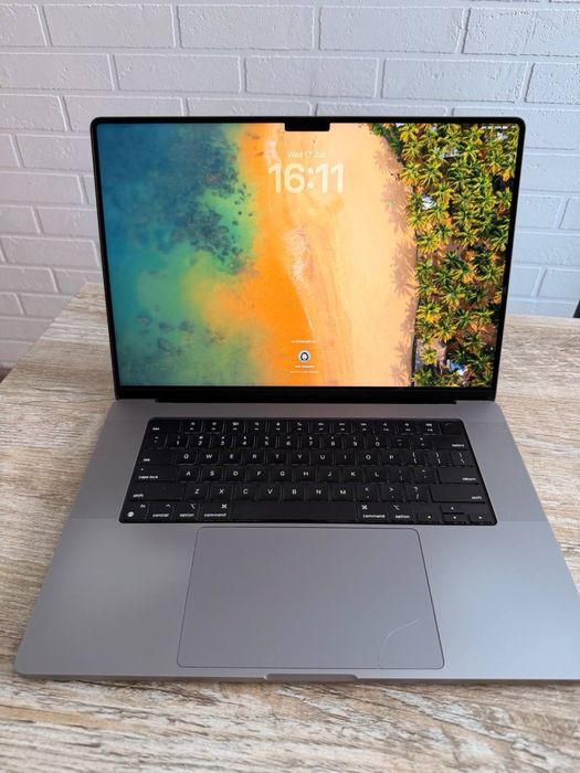 MacBook Pro 16” M1 Pro