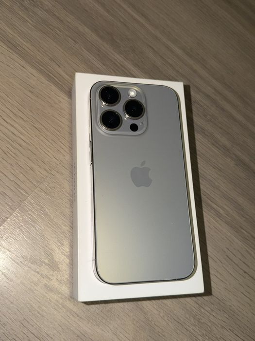 iPhone 15 Pro Natural titanium