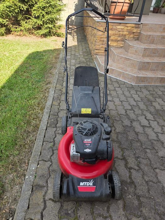 Masina Tuns Iarba/Autotractiune/Briggs&Stratton /Impecabila