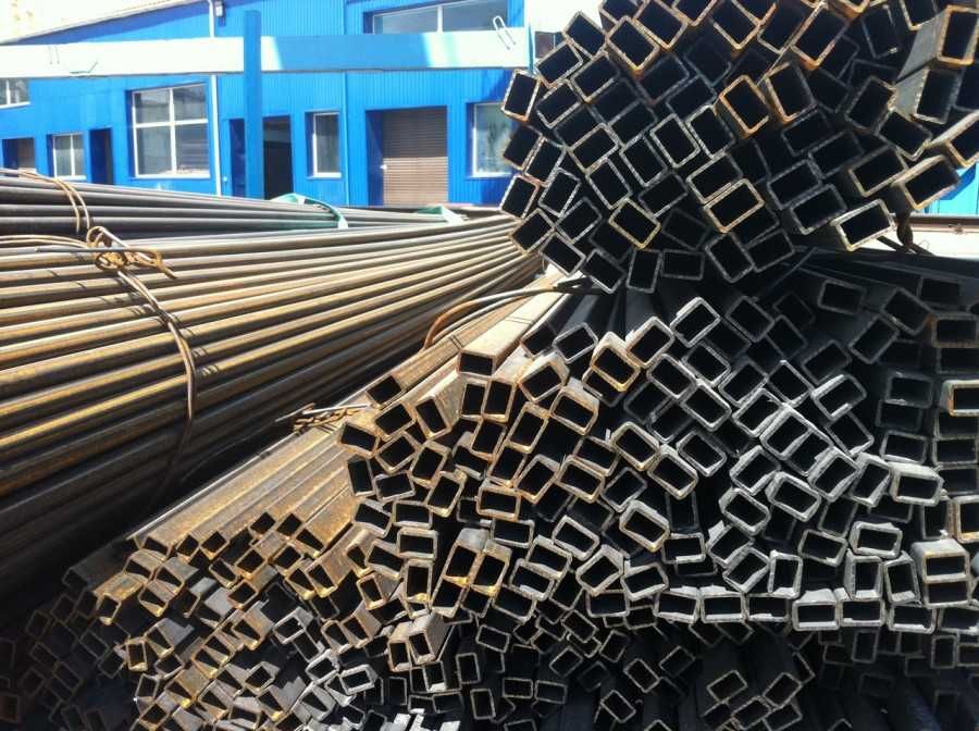 склад за метални ПРОФИЛИ -кухи квадратни и правоъгълни.