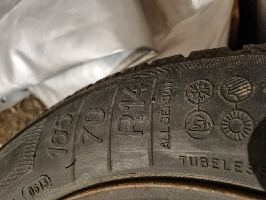 vand 4+1 jante/roti IARNA-R14-ORIGINALE  VW ,SKODA ,SEAT