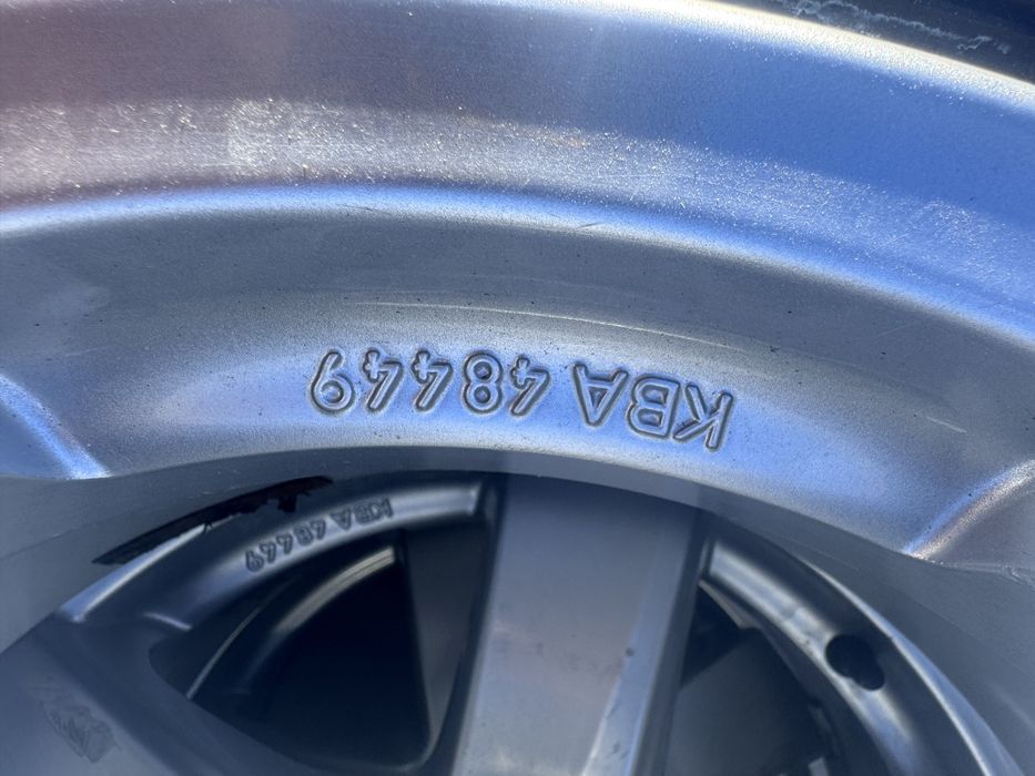 Vand jante cu anvelope iarna de Polo