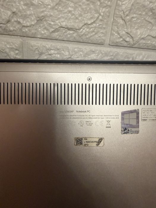 ASUS ZenBook 14” UX434F - i5 / 8GB RAM / 512GB SSD / Windows 11 Pro