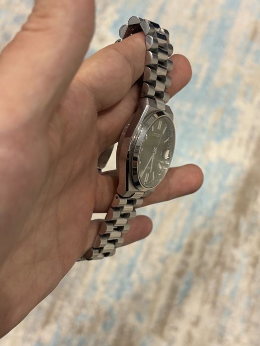 Citizen Tsuyosa Pantone