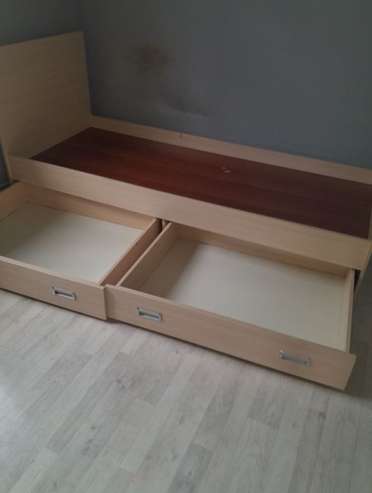 Продам кровать. Без матраса