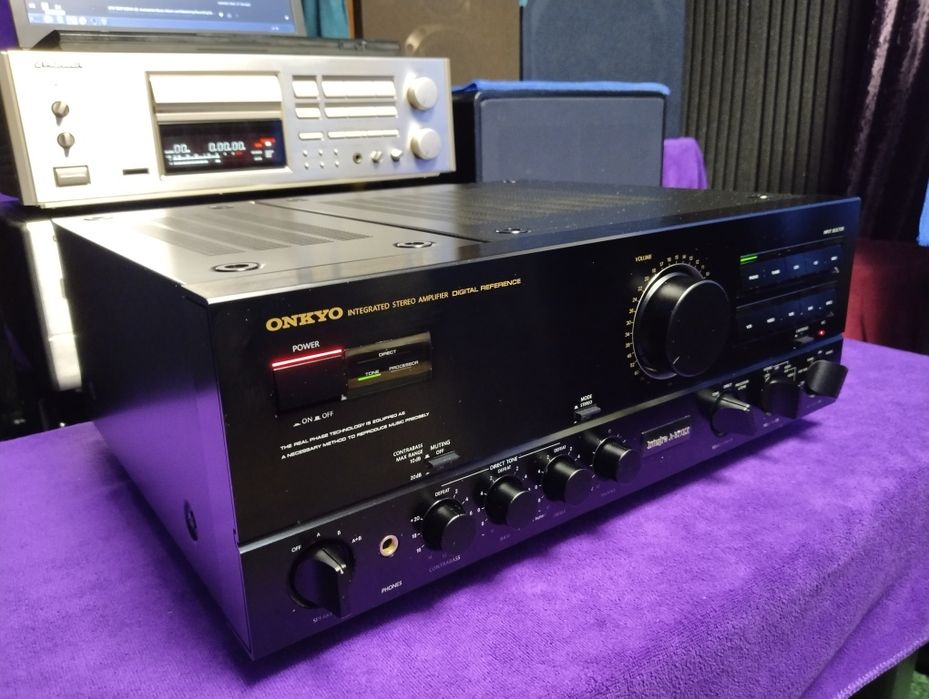 ONKYO Integra A-817EX