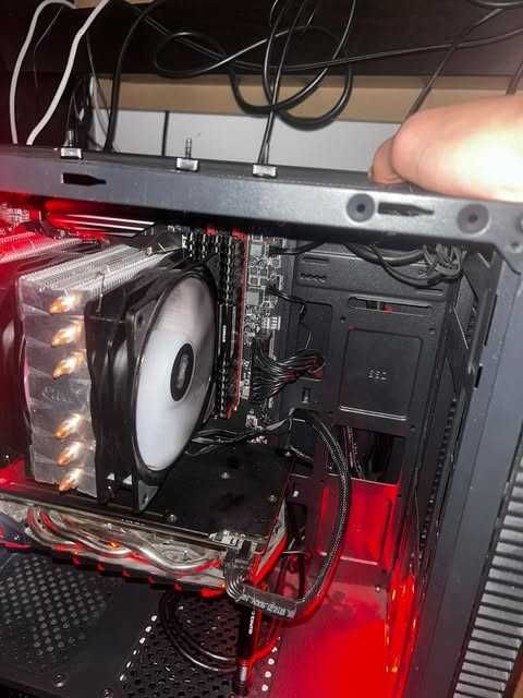Геймърски компютър Ryzen 7 2700X, 24GB RAM, RX 580, SSD+HDD