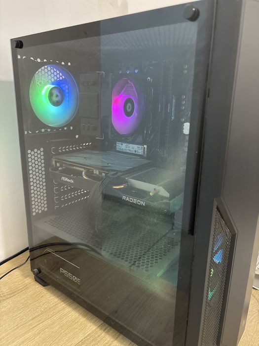 Vand Pc cu monitor si periferice