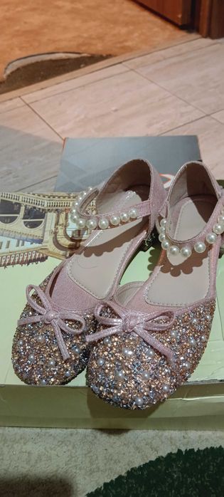 Туфли 2 шт отдам за 5000