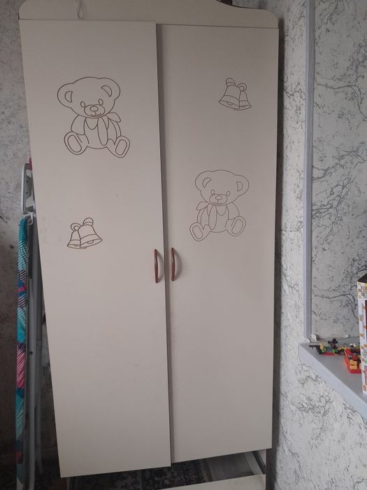 Detskiy shkaf. Krovati bilan. 500min