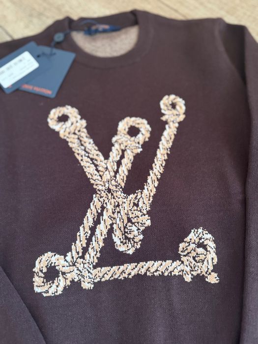 Дамски пуловер нов