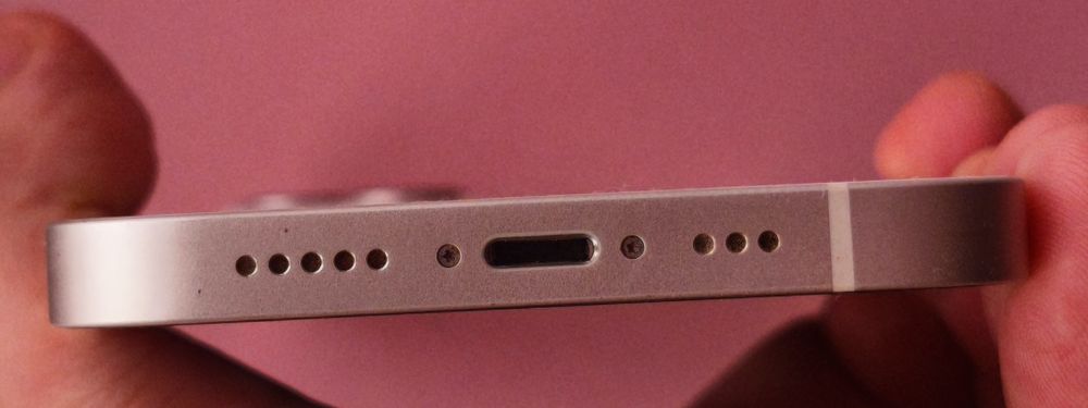 iPhone 13 White– 128GB
Айфон 13 бял.