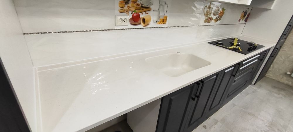 Oshxona mebellari uchun Akrilni Tosh