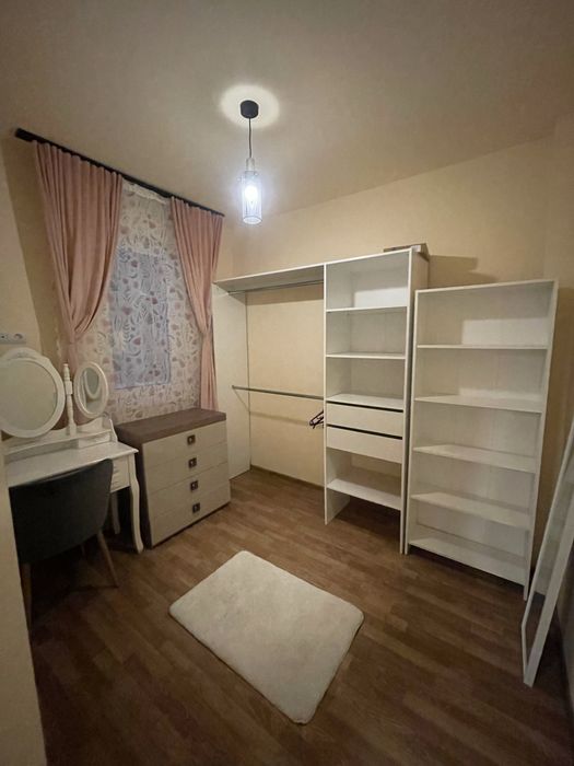 Pers.fizica inchiriez ap Floresti