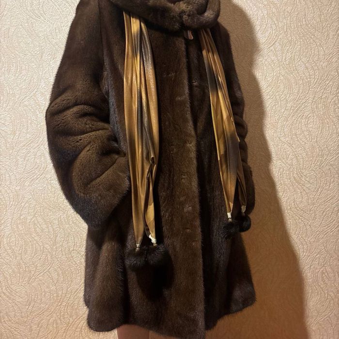 Продам шубу норковую