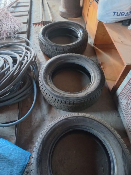 Продам шины 225/65/17R
