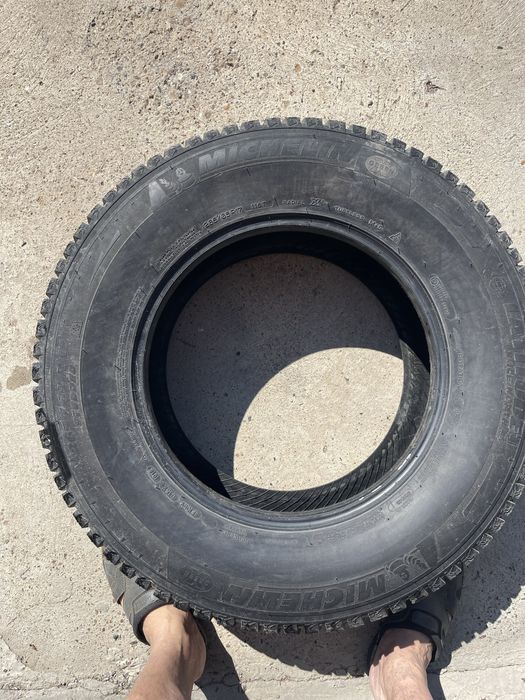 Продам шипованную резину