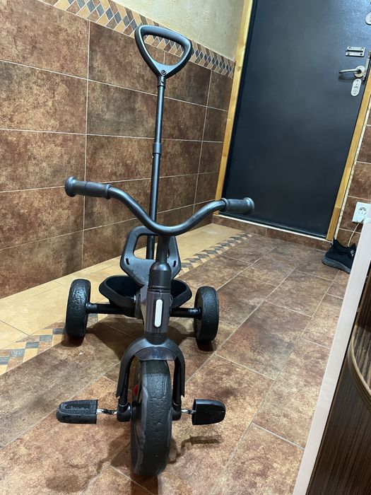 Трехколесный велосипед