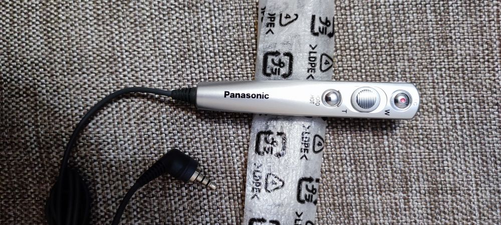 Микрофон Panasonic (петличка) для телефона. Новый
