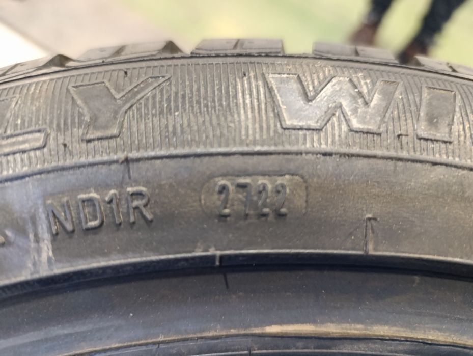 Зимни гуми Kelly 215/50/17 (by Good year)