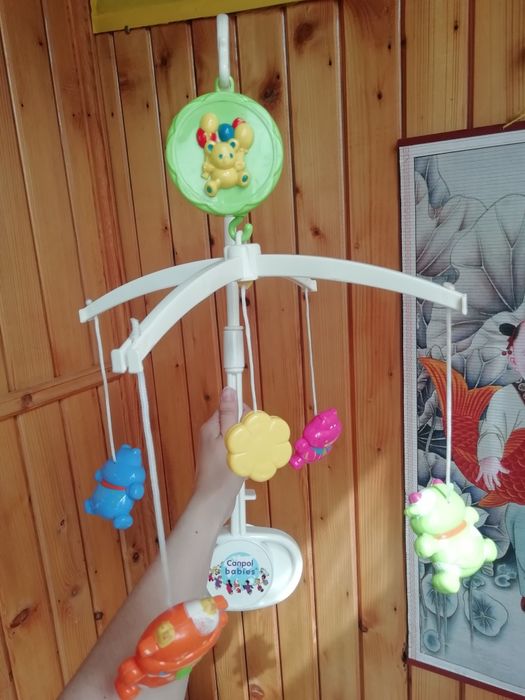 Детский мобиль на кроватку