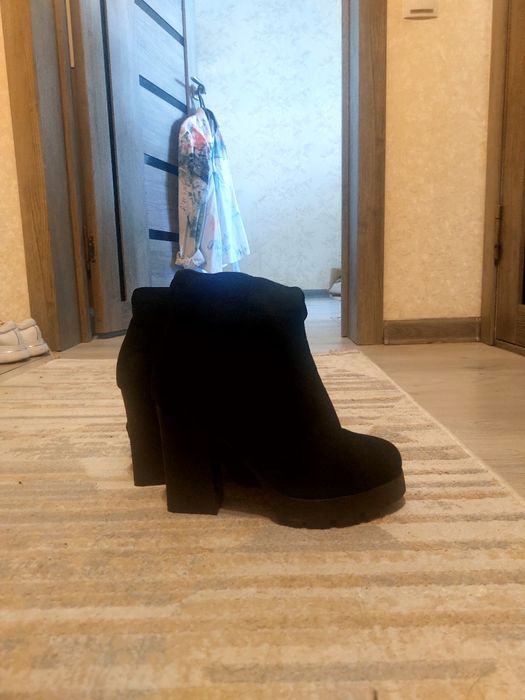 Сапоги зимние почти новые