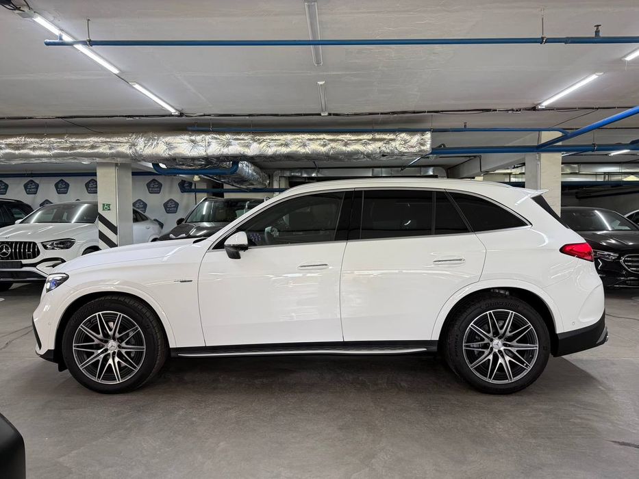 Mercedes Benz AMG GLC43