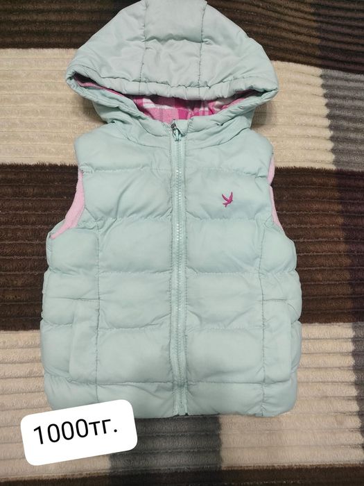 Продам детские вещи.