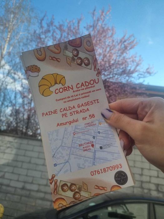 Creez carti de vizita, invitatii nunta/botez, meniuri - Design Grafic