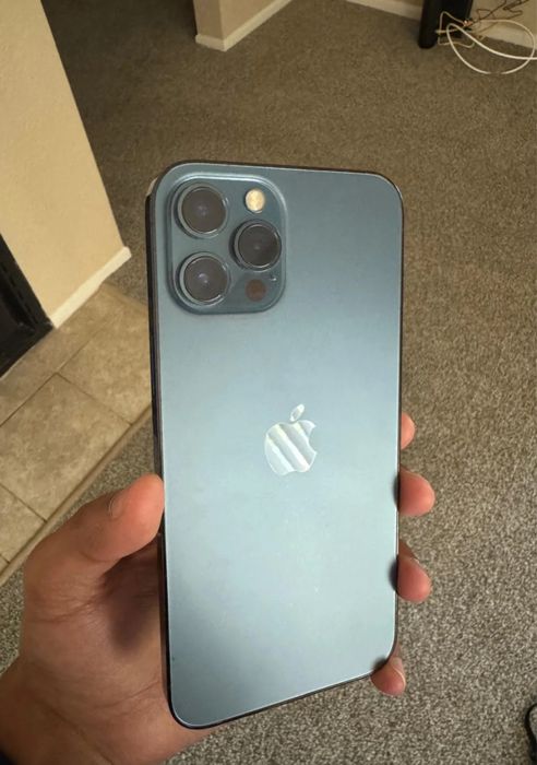 Iphone 12 pro max blue