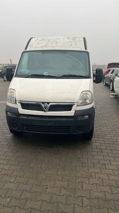 Dezmembram Renault Master 2.5 diesel din 2010