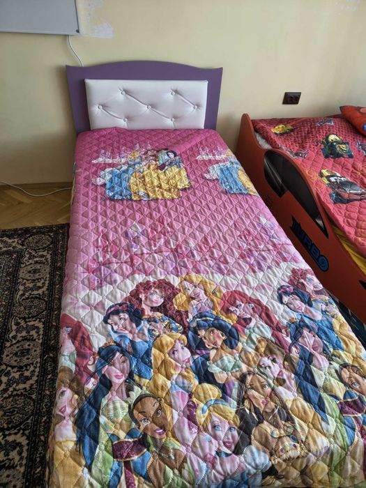 Продава се детско легло с матрак