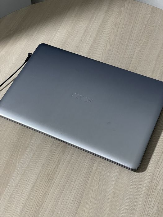 продам ноутбук asus