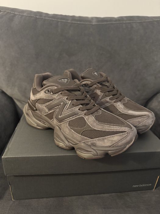 Adidasi New Balance 9060 maro