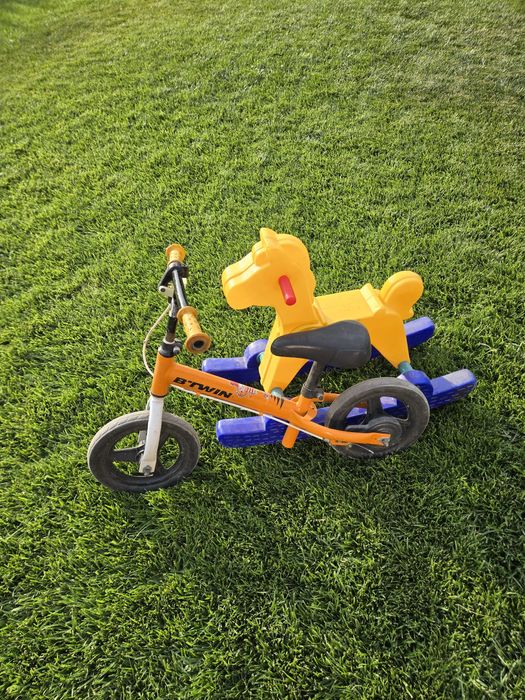 Vand Bicicleta echilibru fără pedale si bonus leaghan copii calut