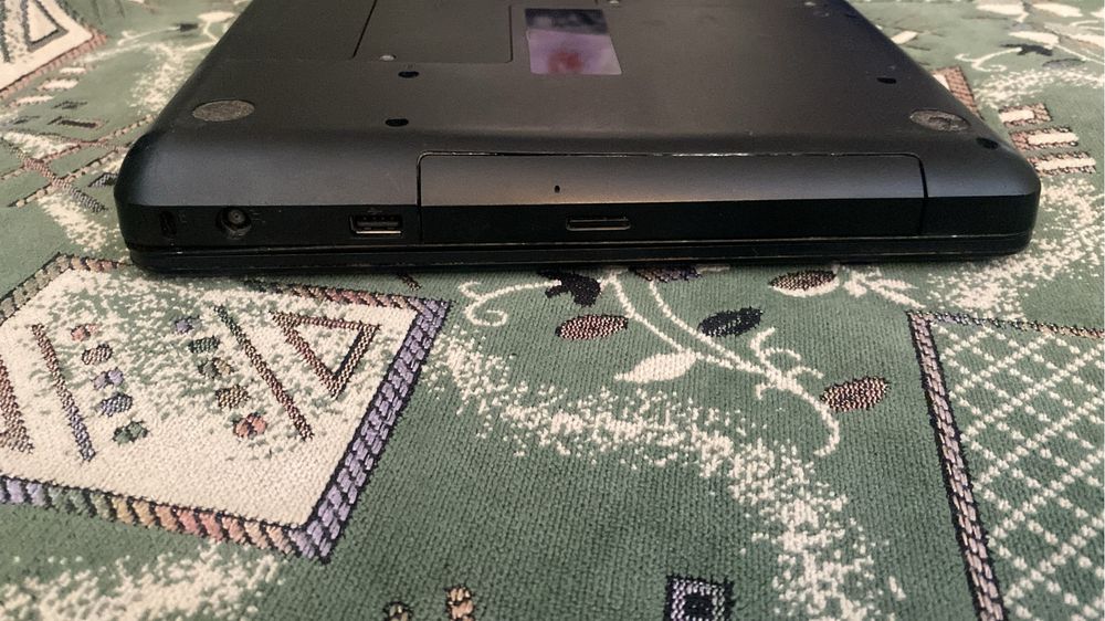 Продам два ноутбука на запчасти