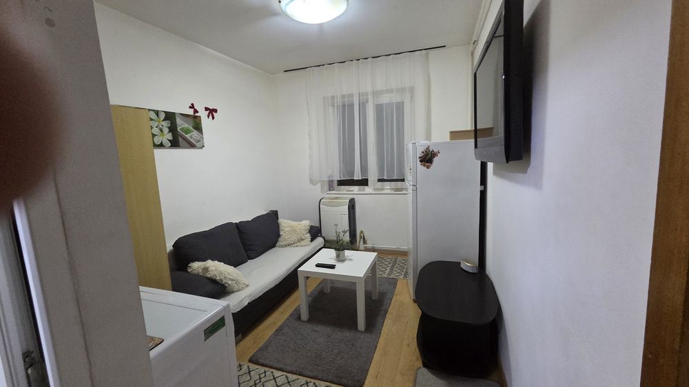 Proprietar - Garsoniera zona Girocului Judetean