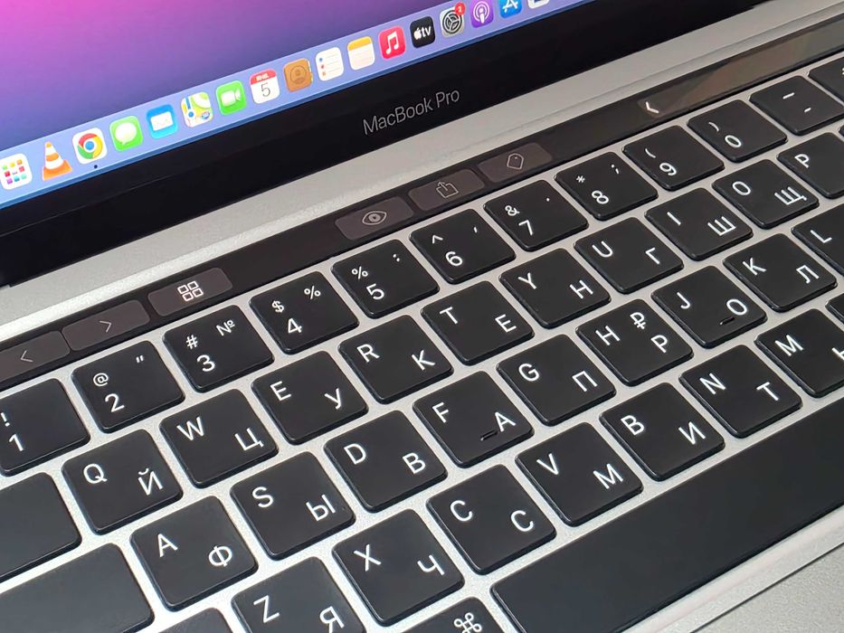 Macbook Pro 13 M1 16GB / 1TB Custom Version