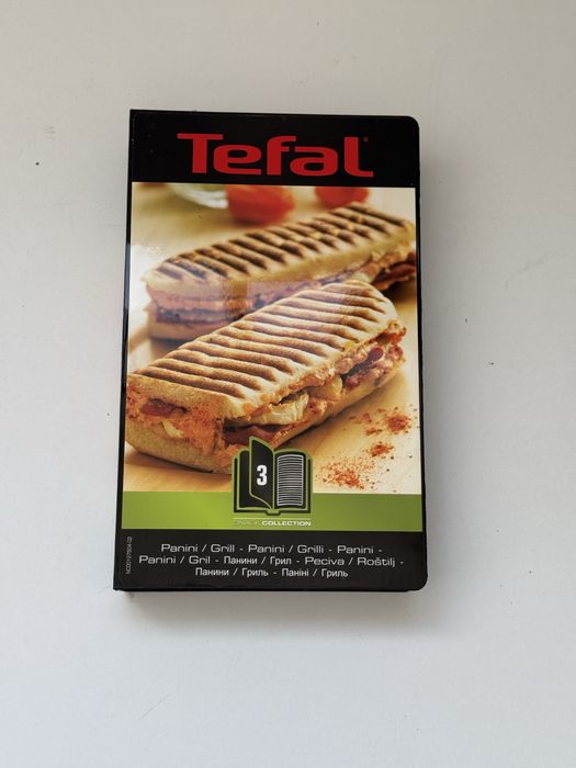 Това е Tefal Snack Collection Panini Plates Set